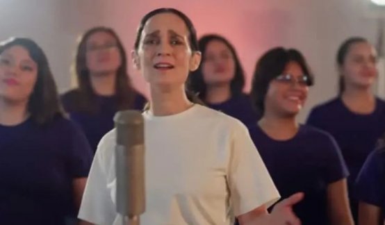 Julieta Venegas responde a polémica por “La niña futbolista”: ¿por qué la canción mundialista fue tan criticada?