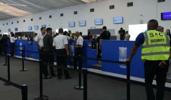 Tras dos meses cerrado por los terremotos, el aeropuerto de Maiquetía, en Venezuela, reanudará vuelos el 1 de septiembre