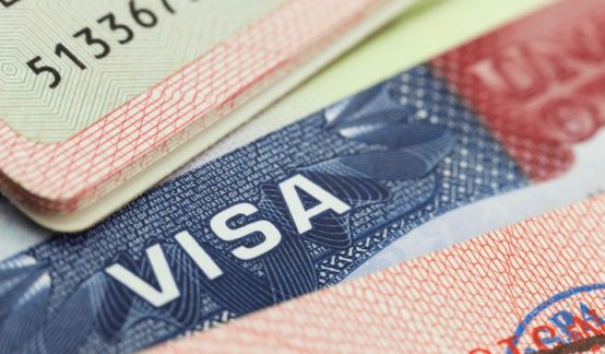 Juez anula prohibición de visas impuesta por Trump a 75 países