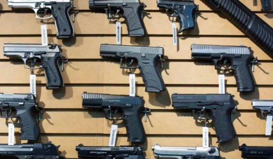 El debate por el levantamiento de las restricciones al porte de armas está al rojo vivo/Foto: El Colombiano