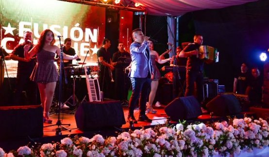 'Caliche Por Siempre' lleva la tradición a nuevas generaciones.