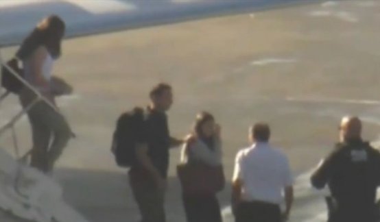 Flávio Bolsonaro llegó a Miami en un jet privado tras salir de Brasil