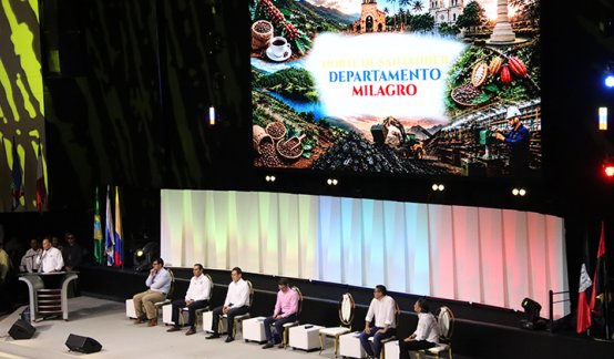 En el Centro Cristiano de Los Pinos se llevó a cabo el Tercer Encuentro Regional para la construcción participativa del PND ‘Colombia, la Patria Milagro’. / Foto: Carlos Ramírez-La Opinión