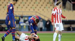 Lionel Messi golpeó a un rival en la final de la Supercopa de España./ Foto: AFP