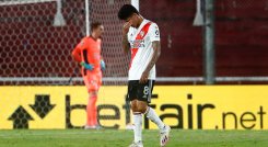 Un irreconocible Jorge Carrascal fue expulsado tras una patada innecesaria a un rival. 