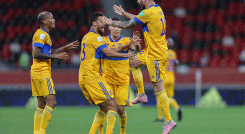 Los jugadores de Tigres festejan la clasificación a la semifinal del Mundial de Clubes. 