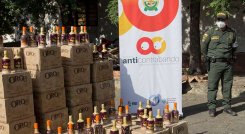 En los últimos días fueron destruidas más de tres toneladas de trago y cigarrillos de contrabando.