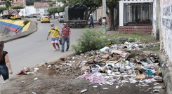 Así se encontraba la calle 5A entre avenidas 9 y 10. / Foto Luis Alfredo Estévez / La Opinión.