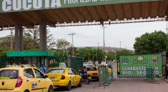 Ayer, en Canabastos, los comerciantes se enteraron de los detalles para acceder a un crédito/Foto Alfredo Esévez/La Opinión