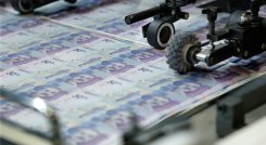 La cartera de Hacienda está dedicada a preparar una propuesta fiscal que consiga unos 15 billones de pesos para el próximo año. / Foto: Colprensa 
