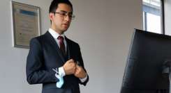 Edwin Solano Araque viajó en el 2014 a Francia a buscar la doble titulación en ingeniería mecatrónica, lleno de sueños que ha visto cumplidos con mucho esfuerzo y sacrificio. / Foto: Cortesía