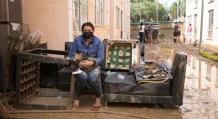 Escena de las inundaciones del año pasado en la urbanización Arrayanes./Foto Archivo/La Opinión