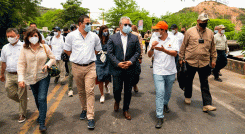 El presidente Duque dijo, en El Zulia, que la materialización del nuevo puente Mariano Ospina Pérez generará oportunidades para los micro y pequeños negocios que están en la zona. / Foto cortesía para La Opinión