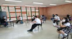 Esta semana 12 colegios, públicos y privados, iniciaran clases bajo el modelo de alternancia/Foto Jorge Maldonado/La Opinión.