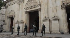  La Opinión hizo un corto recorrido en el que evidenció las calles de la ciudad desoladas. Las parroquias tampoco se ven abarrotadas como era el panorama durante esta época antes de aparecer la COVID-19, pues dentro de estos espacios se deben tener en cuenta el distanciamiento social y el uso del tapabocas para evitar contagios. / Foto: Alfredo Estévez