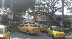 “Queremos que nos respeten y nos dejen la tarifa como estaba”: taxistas de Cúcuta./FOTO: La Opinión