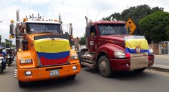 Caravana en señal de protesta contra la reforma tributaria