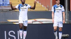 Duván Zapata dio el triunfo al Atalanta sobre el Genoa.  