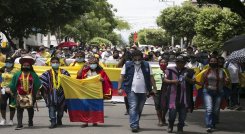 La movilización se inició en los alrededores del Hospital Universitario Erasmo Meoz hasta llegar al parque Santander. / Juan Pablo Cohen/ La Opinión 