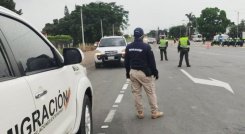 Funcionarios en puntos de control