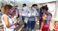 Buscan contribuir al mejoramiento de la respuesta integral de la crisis migratoria, mediante la prestación directa de servicios de orientación. / Cortesía/ La Opinión 