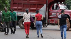 La economía de los volqueteros se agudizó por los bloqueos./Foto Alfredo Estévez