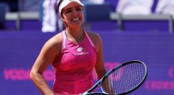 María Camil Osorio, quien en esta semana alcanzólo su mejor clasificación mundial al meterse en el Top 100 (puesto 98), gró su primera victoria en suelo parisino luego de que el año pasado cayera en esta instancia ante la egipcia Mayar Sherif.