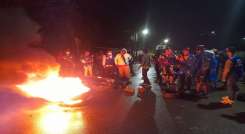 Los campesinos bloquearon la vía Pamplona - Bucaramanga./Foto: cortesía