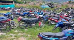 Más de mil motos expuestas al sol y el agua se encuentran sin dolientes en los patios de la Terminal de Transportes de Ocaña./Foto: La Opinión