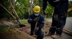 Con el mantenimiento preventivo de las alcantarillas permitirá circular las aguas lluvias sin provocar inundaciones en la ciudad. / Cortesía.
