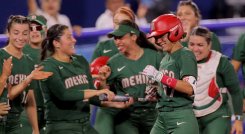 El equipo de sóftbol femenino de México podría ser sancionada por el Comité Olímpico de su país. 