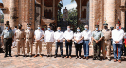 En esa zona especial del país las autoridades regionales y locales rindieron homenaje a los mártires, héroes, heroínas y próceres de la independencia