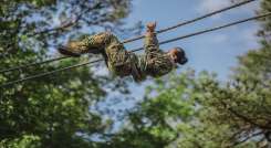 Entramiento o curso en la base militar de Fort Jackson (Carolina del Sur)./ Cortesía/La Opinión 