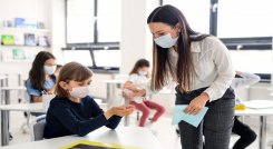 El regreso a clases no será el mismo en todas las instituciones, porque si en algunos colegios los padres de familia deciden enviar a sus hijos, quizás en otros no. / Cortesía 