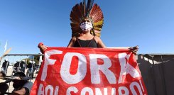 Los indígenas brasileños denuncian que la presencia de mineros y madereros ilegales en las reservas. / Foto AFP