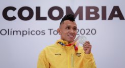 Mosquera : “sentí y viví en el podio algo que soñé y trabajé durante años” 