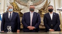 Ante la andanada de críticas de propios y adversarios que desató la publicación de la foto