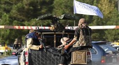 Ambos grupos son militantes islámicos sunitas de línea dura, también son rivales,/ AFP
