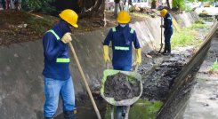 Aguas Kpital invitó a la comunidad a hacer buen uso de los canales y a velar porque no se arroje ningún tipo de enseres que dificulten el tránsito de las lluvias y contaminen la ciudad.