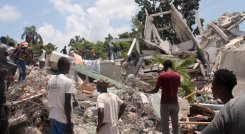 El terremoto de magnitud 7,2 causó al menos 304 muertos y más de 1.800 heridos en el sudoeste de Haití, avivando los dolorosos recuerdos del gran sismo de 2010. / Foto: AFP