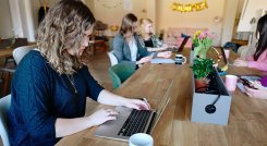 En julio, mujeres consiguieron más trabajo que los hombres. El comercio fue uno de los sectores que más jalonó empleos para las mujeres