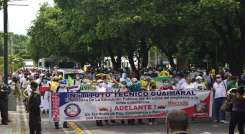 La marcha fue multitudinaria. Se estima que asistieron más de 300 personas. / Foto:  Pablo Castillo / La Opinión 