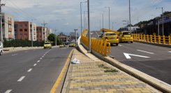 Paso de vehículos en Cuatro vientos