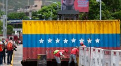 Venezuela retiró ayer los contenedores que bloqueaban el paso en el puente internacional Simón Bolívar./Foto Juan Pablo Cohen