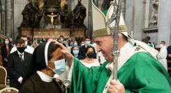 El breve encuentro entre el Papa y la hermana Gloria Narváez