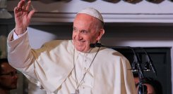 ‘Dios no habita en lugares asépticos y tranquilos, lejos de la realidad’, Papa Francisco 