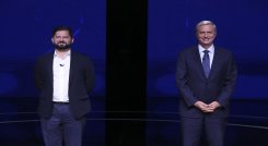 José Antonio Kast y el izquierdista Gabriel Boric tuvieron un duro cruce al enfrentarse en un último debate de cara a la presidencia de Chile,/AFP