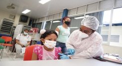 Casi 4 millones de niños de 3 a 11 años son susceptibles de vacunación contra la COVID-19 y no han recibido la primera dosis aún. /Foto: Cortesía / La Opinión
