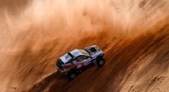 CIFRA 3 victorias en el Dakar tiene el catarí Nasser Al Attiyah.