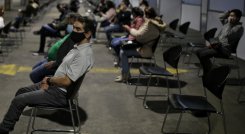 El índice oficial de desempleo continúa siendo más alto que antes de la pandemia.
